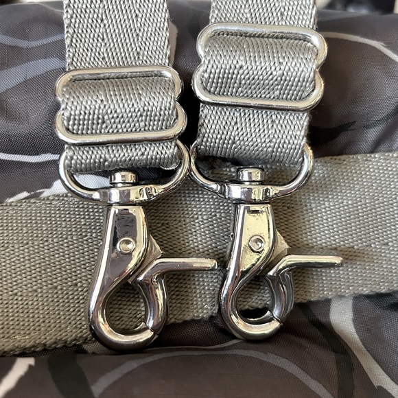 LeSportsac Eunice Convertible Tote/Backpack - Picture 5 of 8